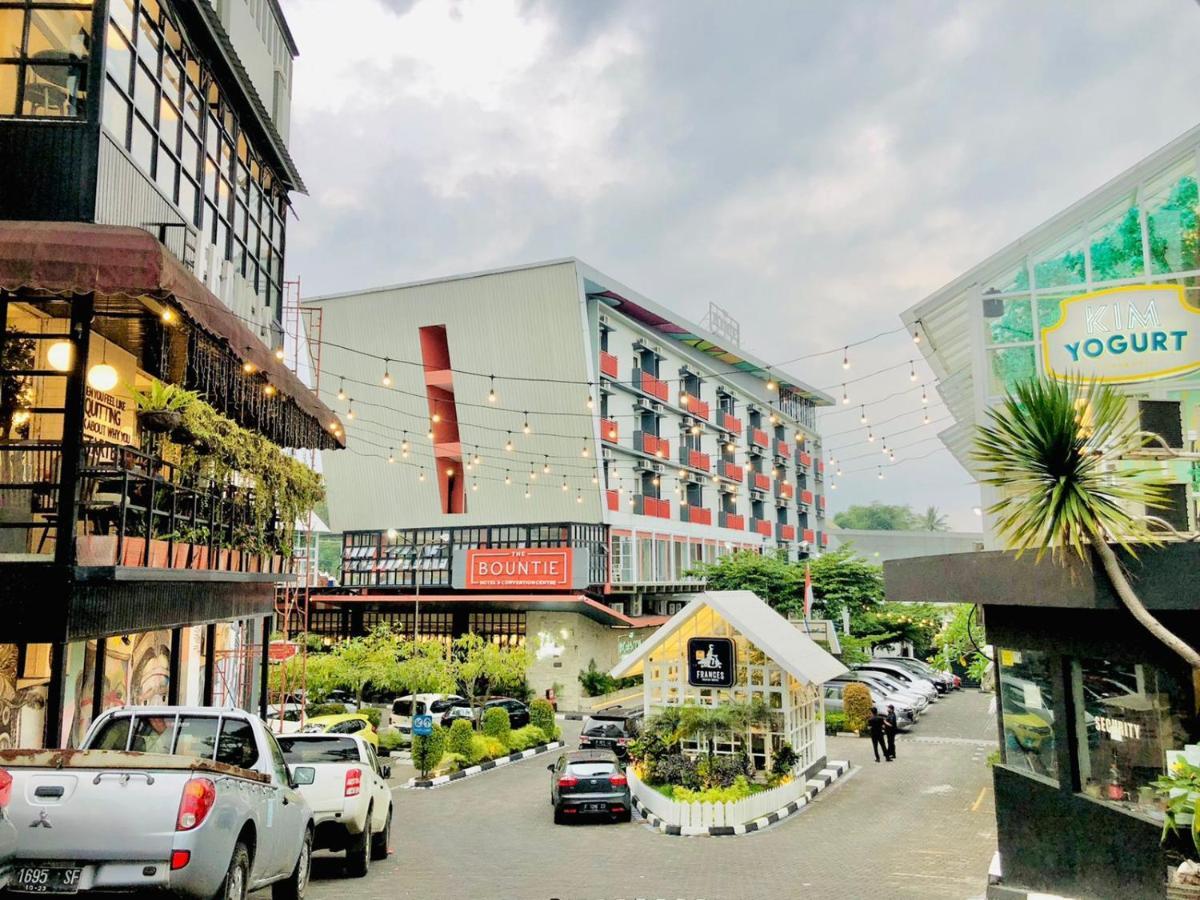 The Bountie Hotel And Convention Centre Sukabumi Exterior foto
